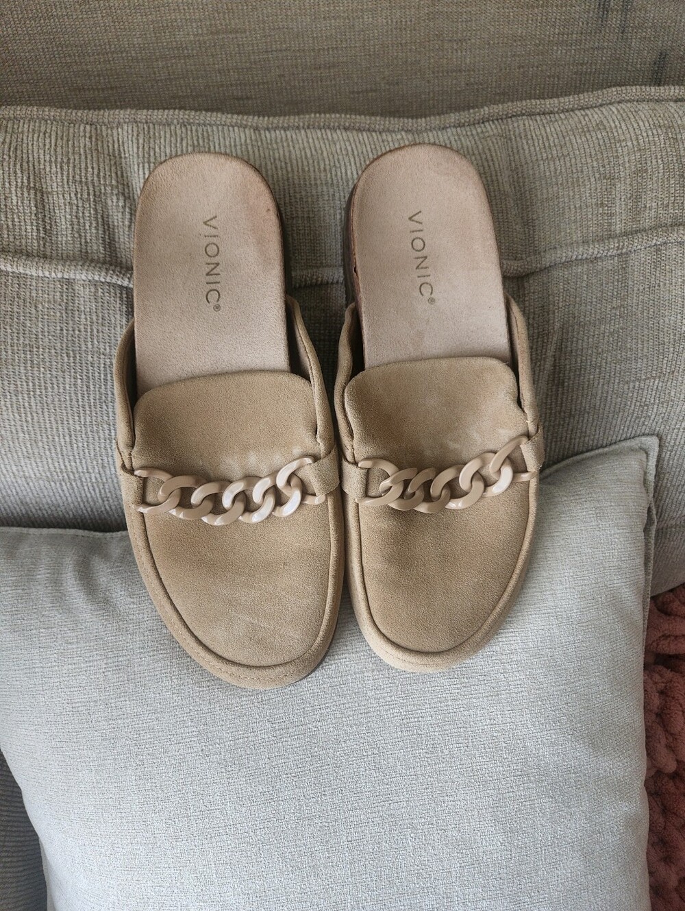 Vionic Women's Tan Chain Slide Sandals